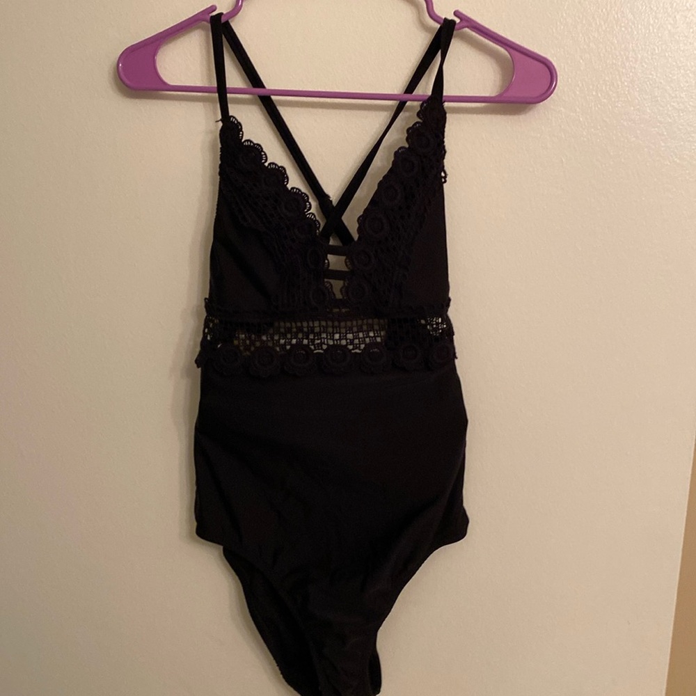 Kona sol black  one swim piece